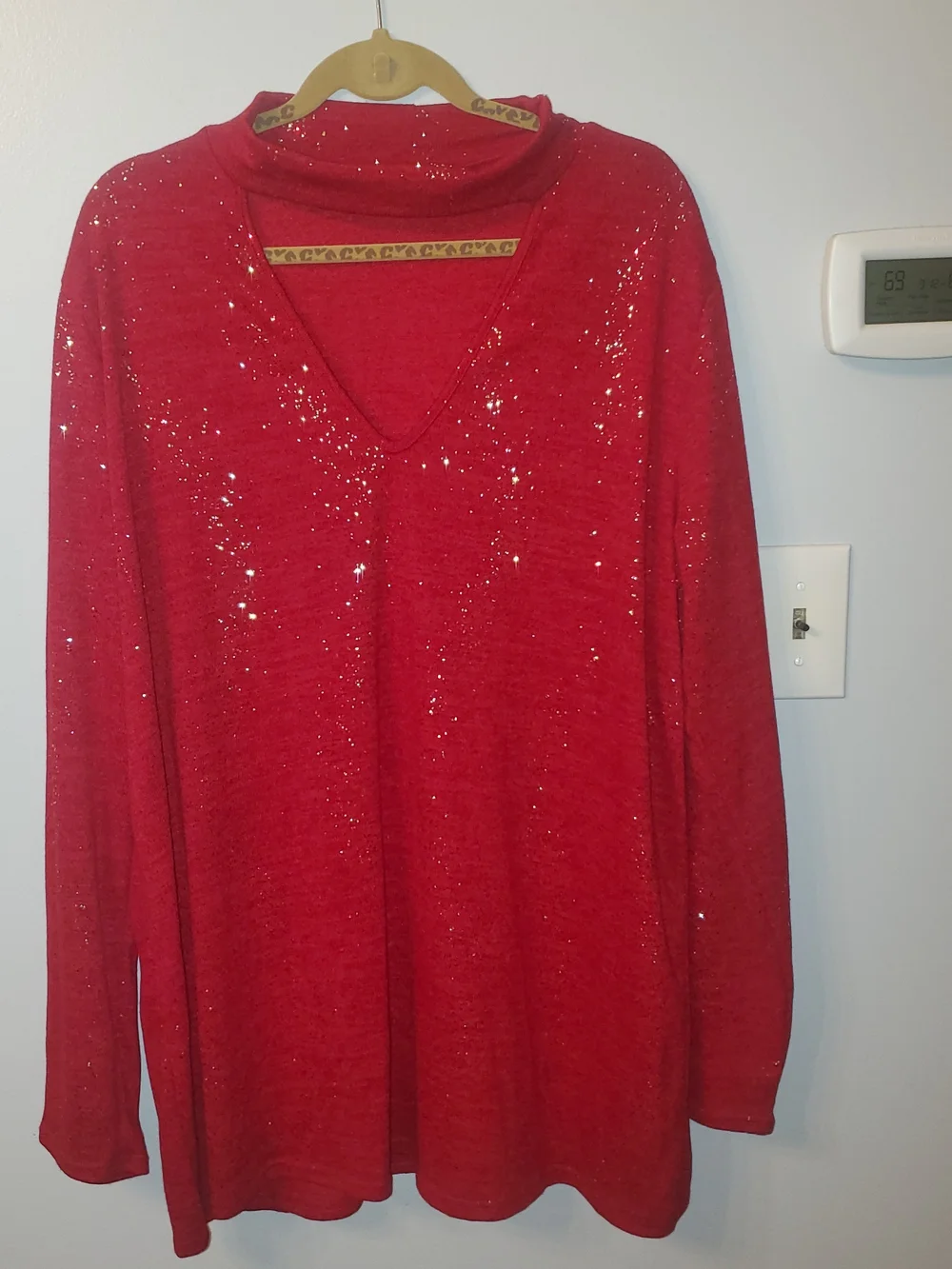 Acting Pro Red Glitter Cutout V-Neck Sweater